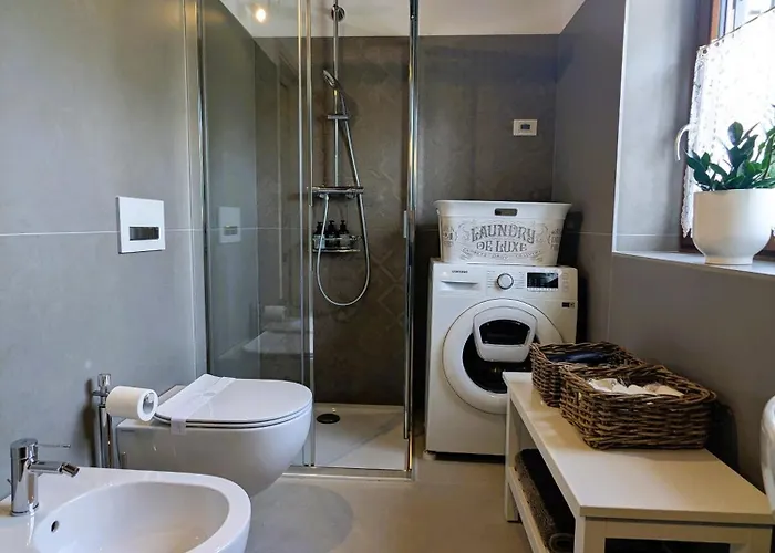 Corte Busola Jacuzzi Riscaldata Uso Esclusivo Ad Un Passo Da *