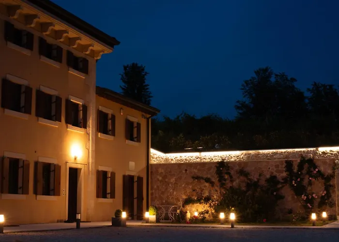 Corte Busola Jacuzzi Riscaldata Uso Esclusivo Ad Un Passo Da